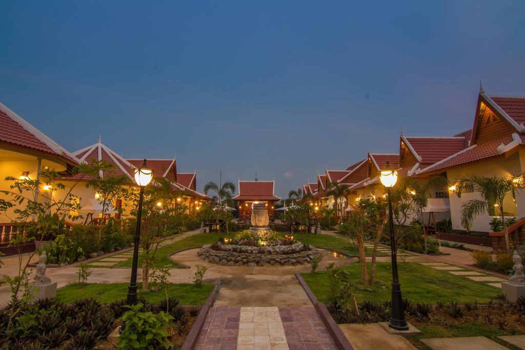 Ravorn Villa Boutique Battambang Exterior photo